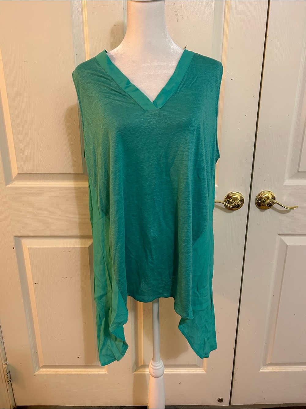 Ashro sleeveless tunic, Large